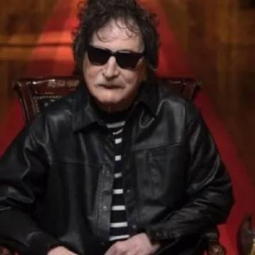 Charly García permanece internado