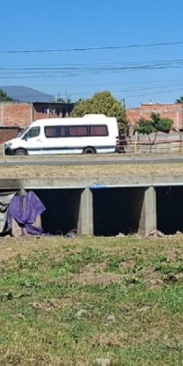 Operativo de saneamiento y desalojo en canales de la ciudad