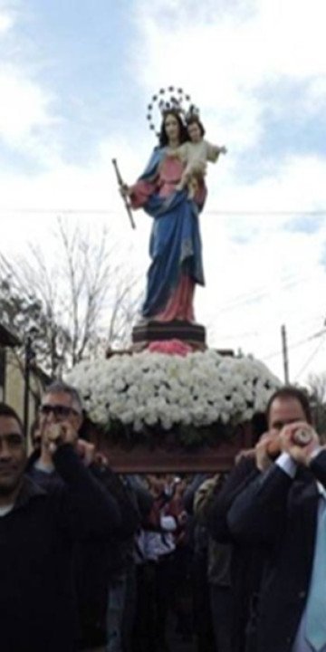 La comunidad salesiana honra a María Auxiliadora