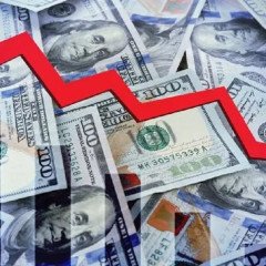 Los motivos por los que el dólar baja