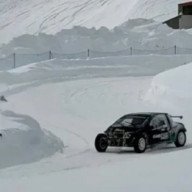 Colapinto manejó en la nieve