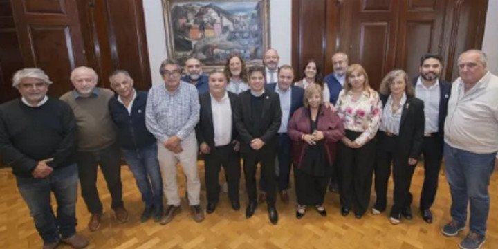 Kicillof recibió a dirigentes sindicales