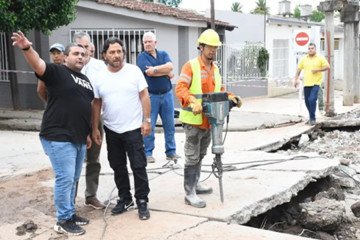 Sáenz acompañó la asistencia a afectados por las lluvias
