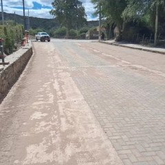 Pavimentación en el acceso a Seclantás