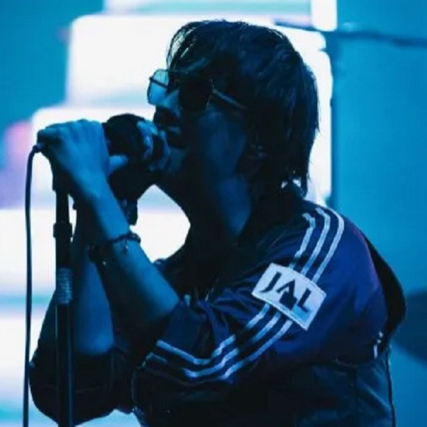 The Strokes pospone su nuevo álbum