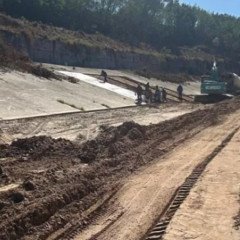 Tartagal: reparación del canal del río
