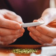 Incautaron más de 350 dosis de marihuana