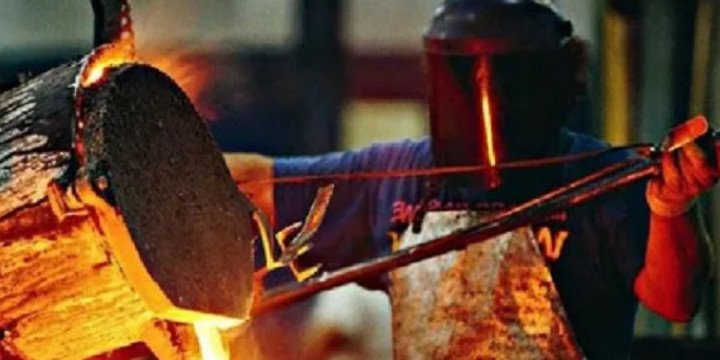 La metalurgia opera a menos del 40%