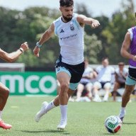 Paredes y Tagliafico jugarían ante Austria