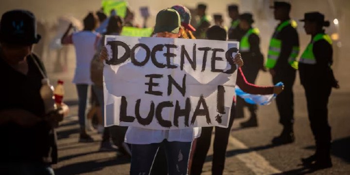 Inicia el paro nacional de la CTERA por 24 horas