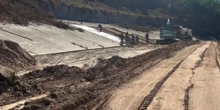 Tartagal: reparación del canal del río