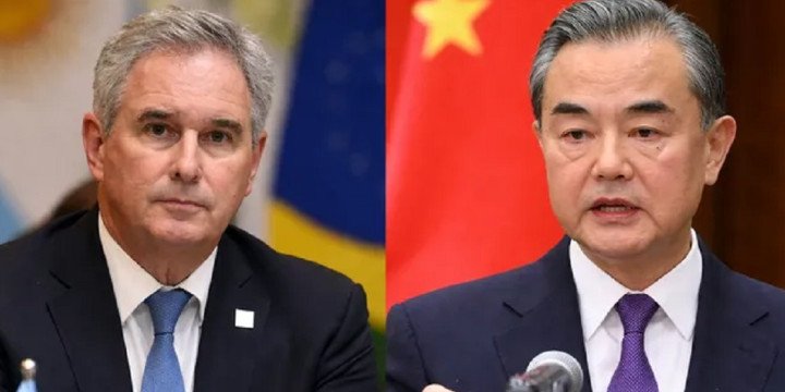  Quirno se reúne con el canciller chino