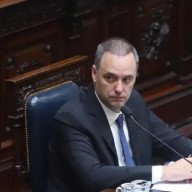 Adorni prepara su declaración jurada