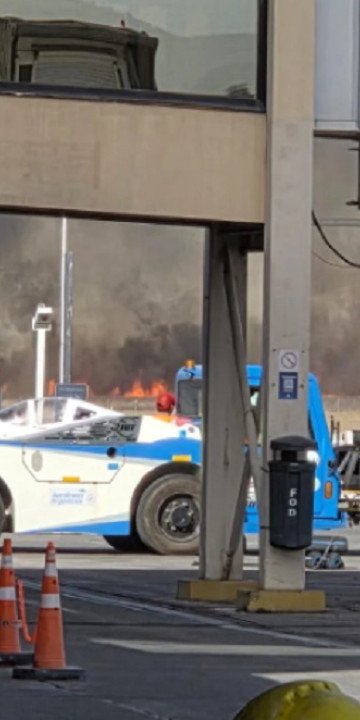 Incendio de pastizales en la zona del aeropuerto