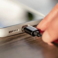 Por qué no deberías cargar tu teléfono al 100%