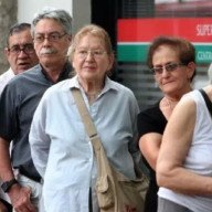 Mañana jubilados protestarán frente al PAMI