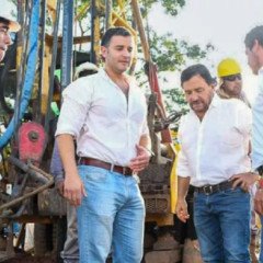 Sáenz supervisó el avance de un nuevo pozo de agua en Tartagal