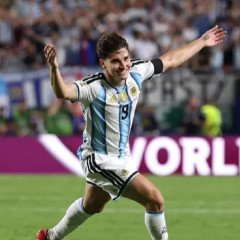 Gigante de la Premier ficha a Julián 