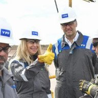 Karina Milei y Manuel Adorni en Vaca Muerta