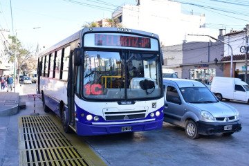 Servicio de SAETA por el feriado de hoy
