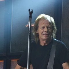 Internaron a  Stevie Young en Buenos Aires