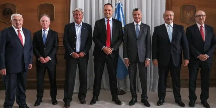El Gobierno recibió al grupo de los 6