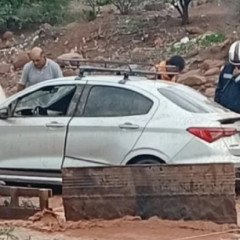 La Policía rescató a tres personas en el arroyo Santa Bárbara