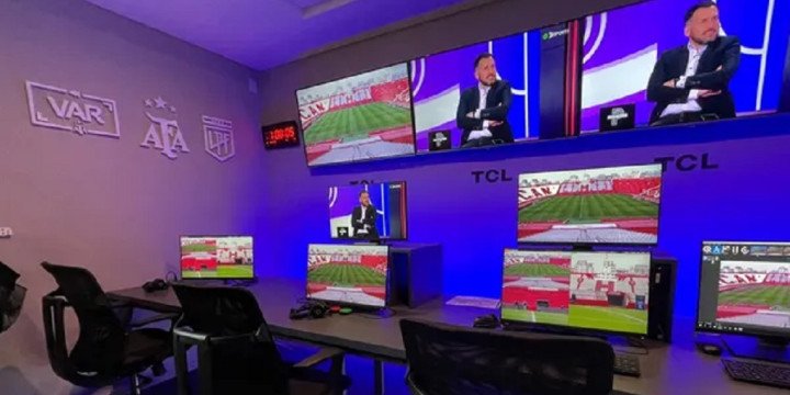 Llega el VAR semiautomático al país