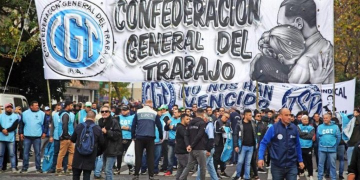 Reforma Laboral: La CGT analiza realizar una huelga nacional