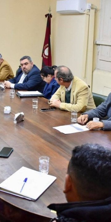 Senadores recibieron a consultores de la red vial Salta