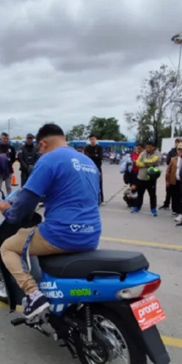 Capacitación sobre conducción segura de motocicletas 