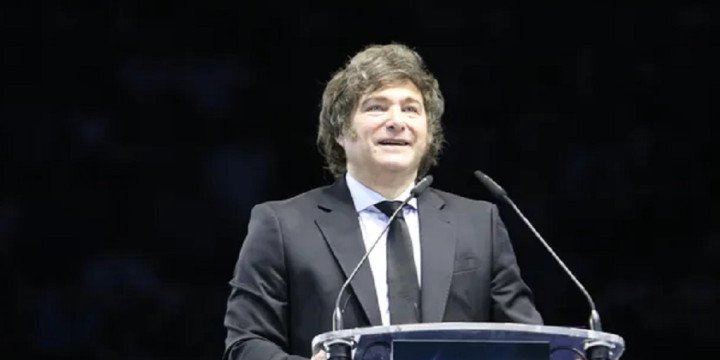 Caída en la aprobación del Gobierno