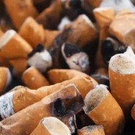 España buscará prohibir fumar en playas