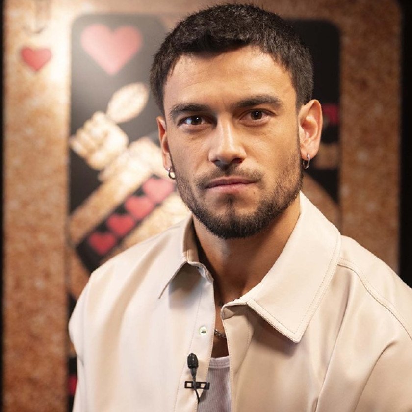 Agus Bernasconi presenta nuevo tema