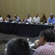 El Gobierno reabrió la mesa paritaria con los gremios estatales