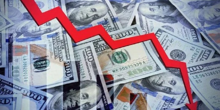 Los motivos por los que el dólar baja