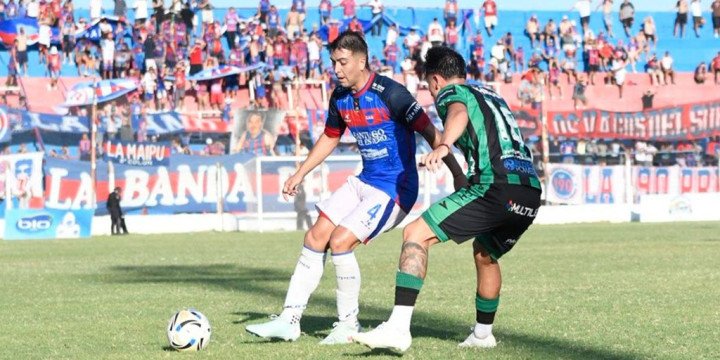 Nueva Chicago debutó con triunfo en el torneo