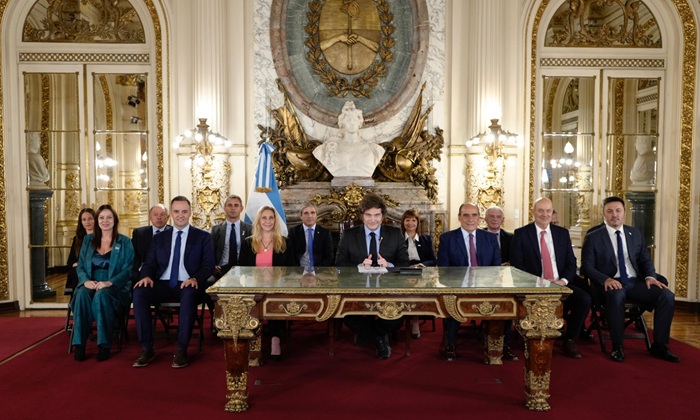 El presidente Milei anunció el fin del cepo al dolar