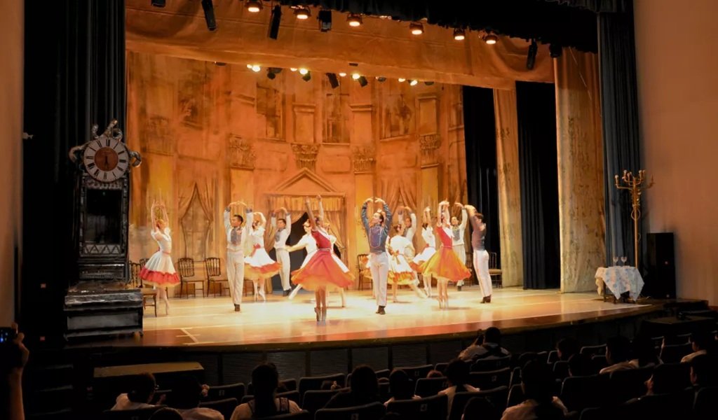 Esta noche se repone "Baile de Graduados" en Casa de la Cultura