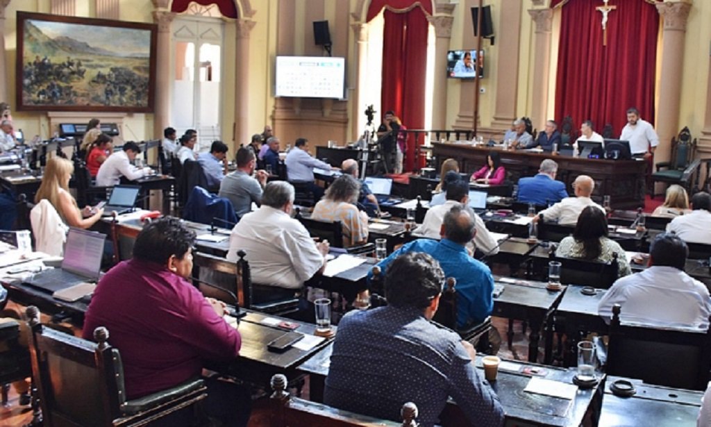 Diputados debate el sobreendeudamiento familiar
