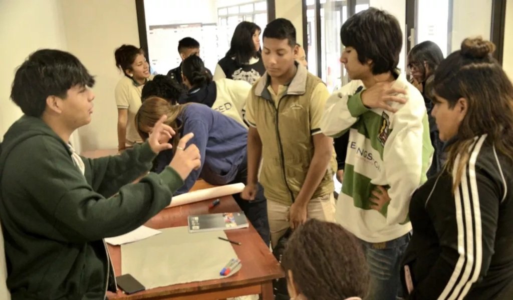 Jóvenes reflexionaron sobre el clima en las escuelas