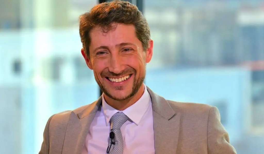 Charla del economista Hernán Letcher