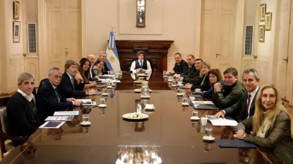 Milei lideró una nueva reunión de Gabinete