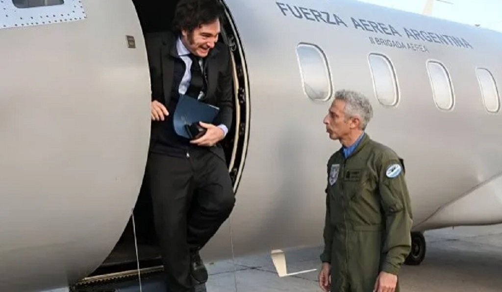 Milei acumula $4.700 millones en viajes