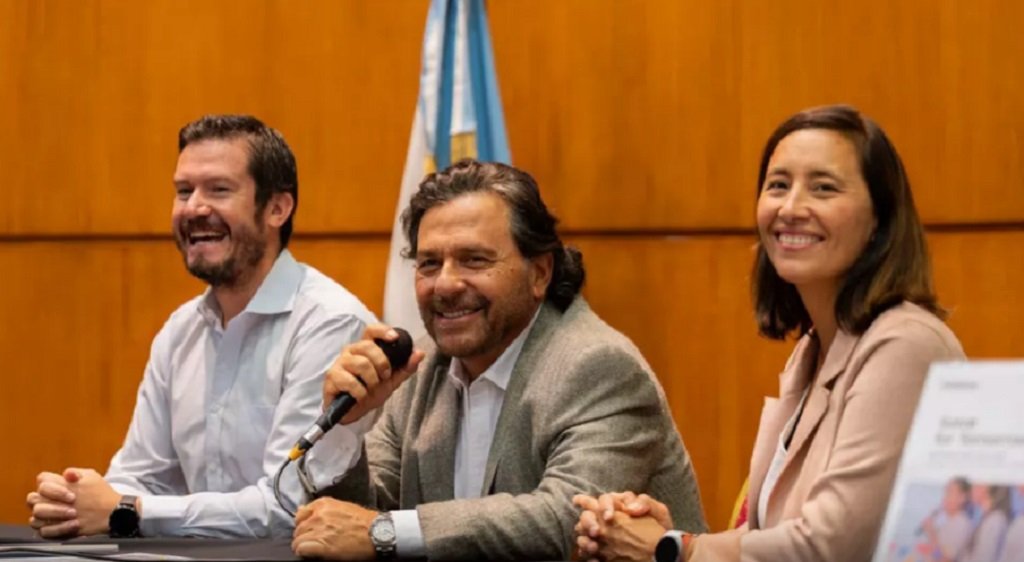 Sáenz: “Los jóvenes nos enseñan que el consenso y la solidaridad construyen futuro”