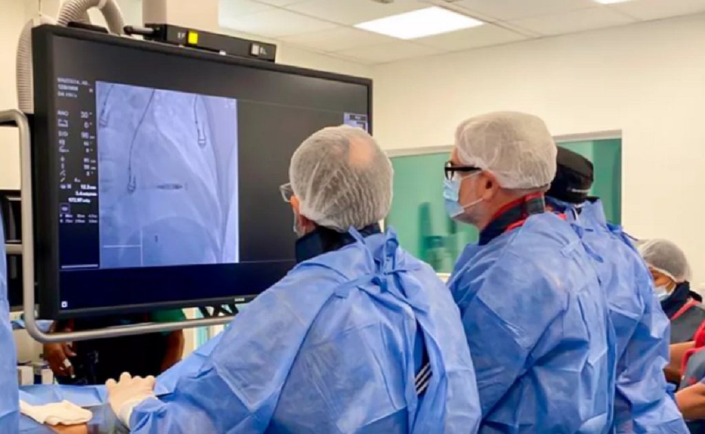 Se realizó el primer implante de marcapasos sin cables en Salta