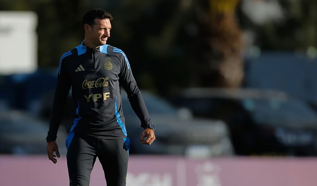 Lionel Scaloni define los últimos nombres