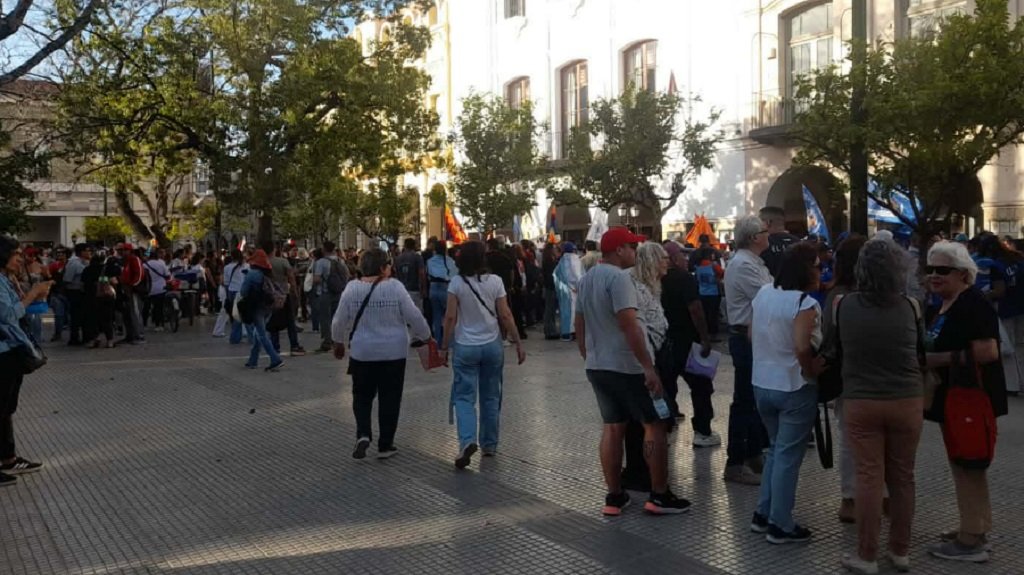 Salta marchó contra la Ley de Propiedad Privada