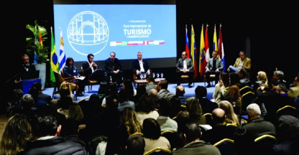 Salta expuso sus modelos de gestión turística en Uruguay