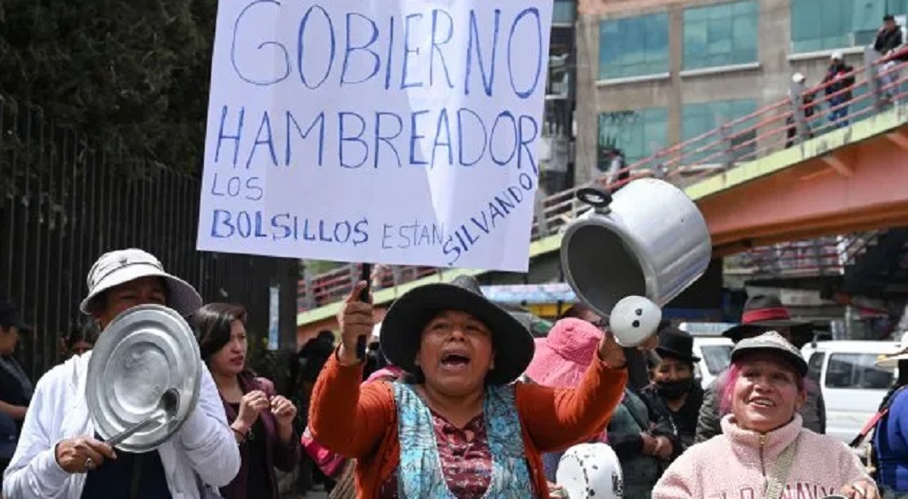Crisis en Bolivia: escasez de alimentos y combustibles
